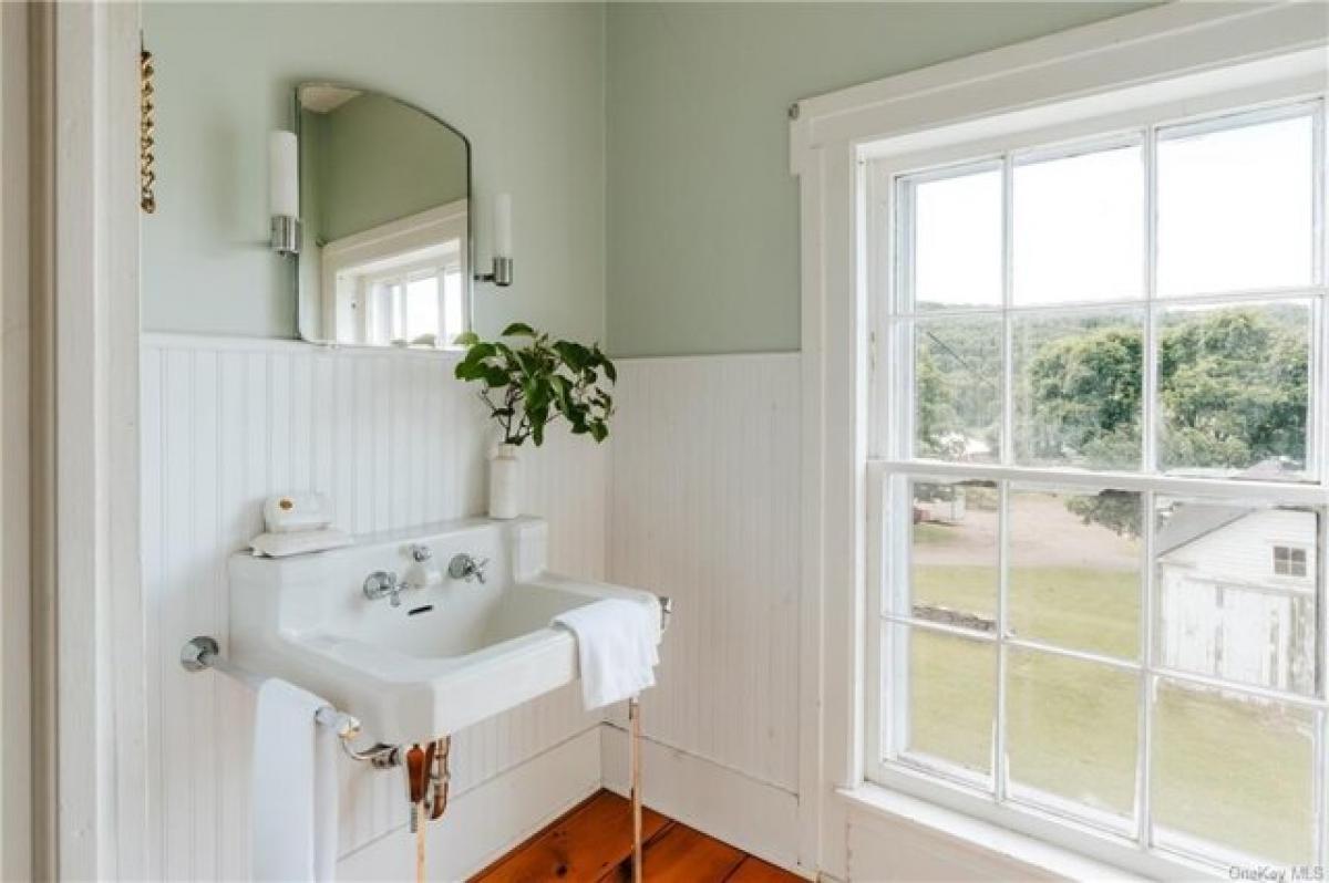 Picture of Home For Sale in Stamford, New York, United States