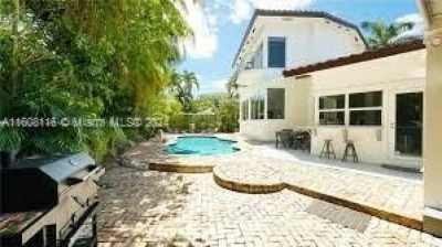 Home For Rent in Key Biscayne, Florida