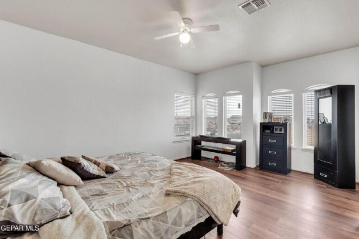 Picture of Home For Sale in Horizon City, Texas, United States