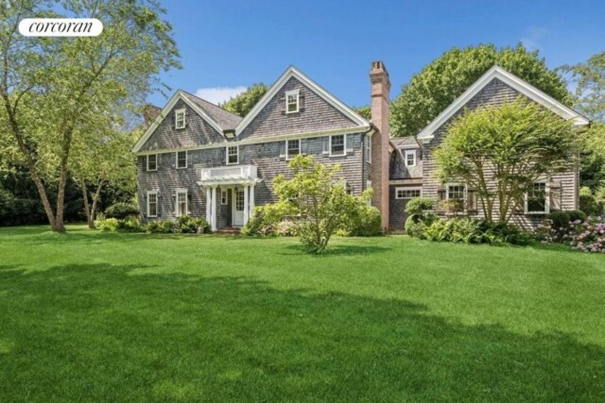 Picture of Home For Sale in Southampton, New York, United States