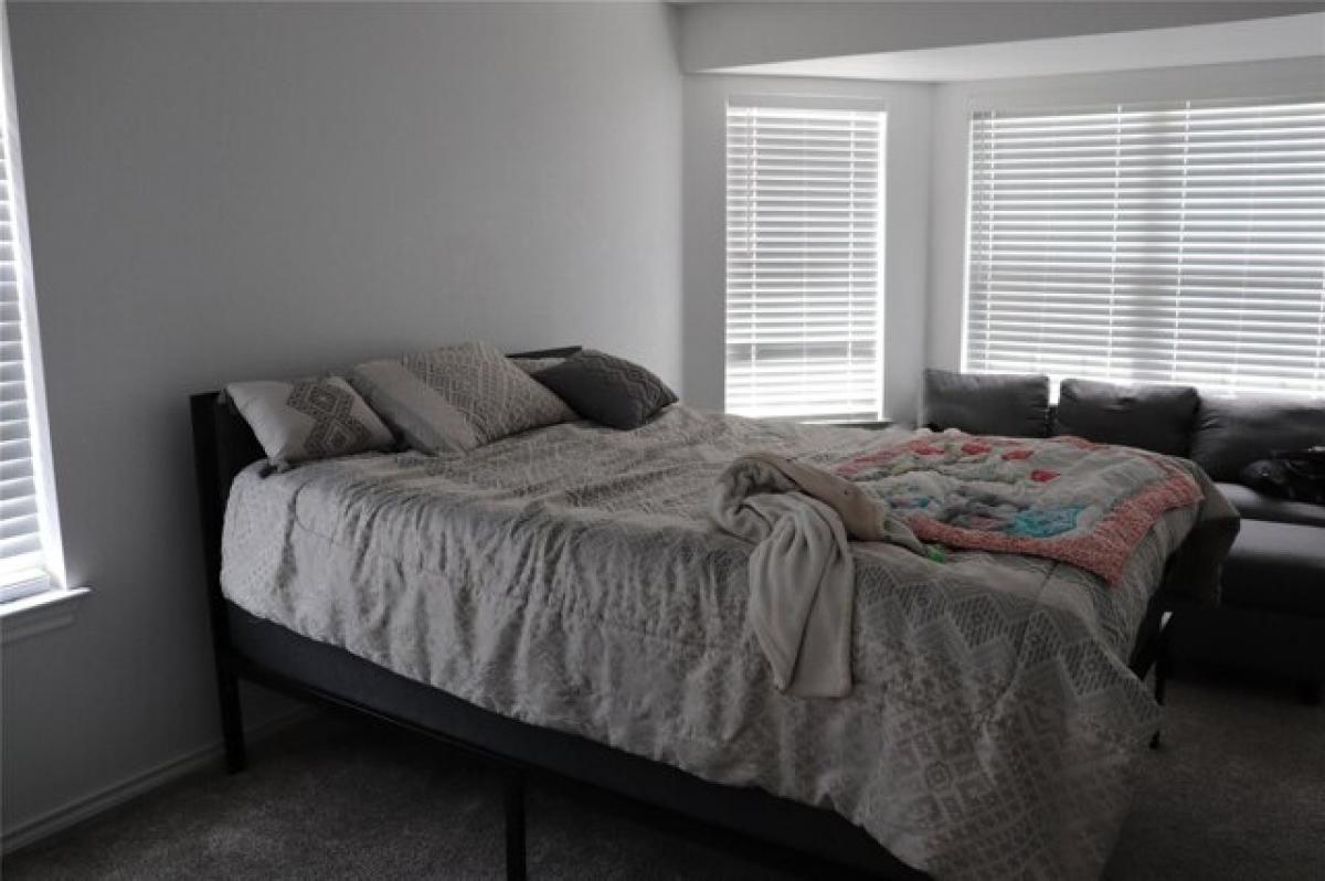 Picture of Home For Sale in Burleson, Texas, United States