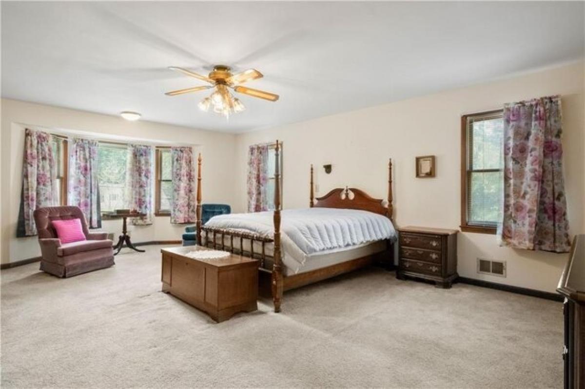 Picture of Home For Sale in Kennesaw, Georgia, United States