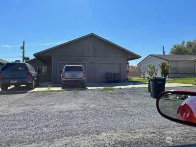 Home For Sale in Moses Lake, Washington