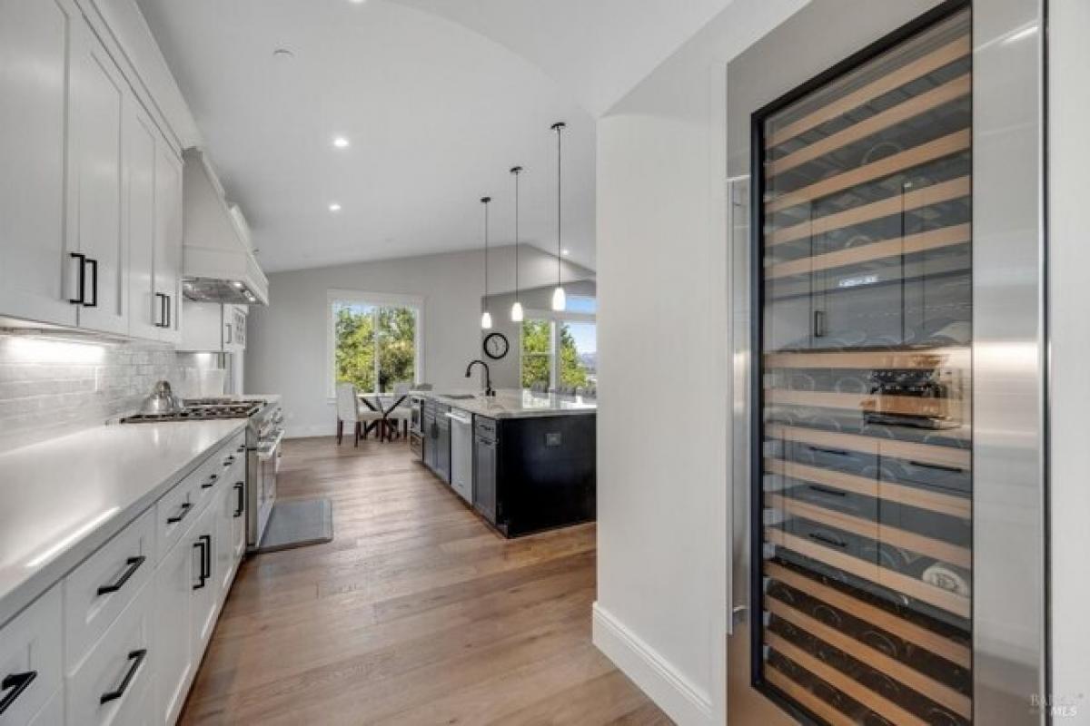 Picture of Home For Sale in Santa Rosa, California, United States