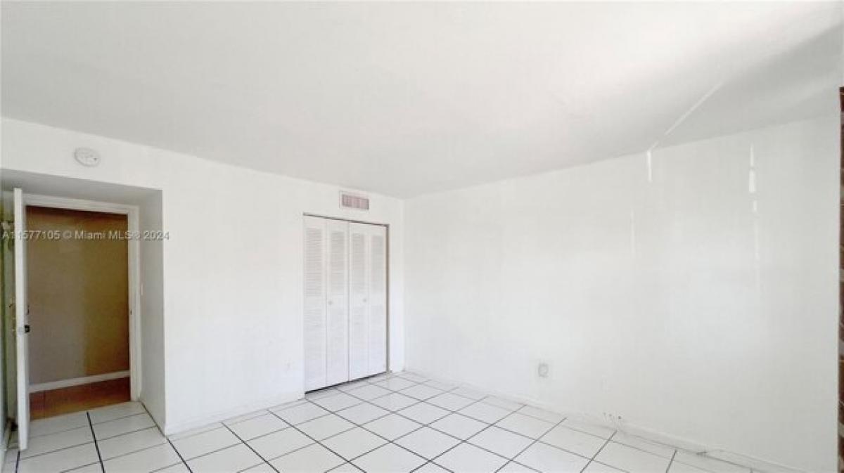 Picture of Home For Sale in Doral, Florida, United States