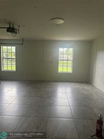 Home For Rent in Loxahatchee, Florida