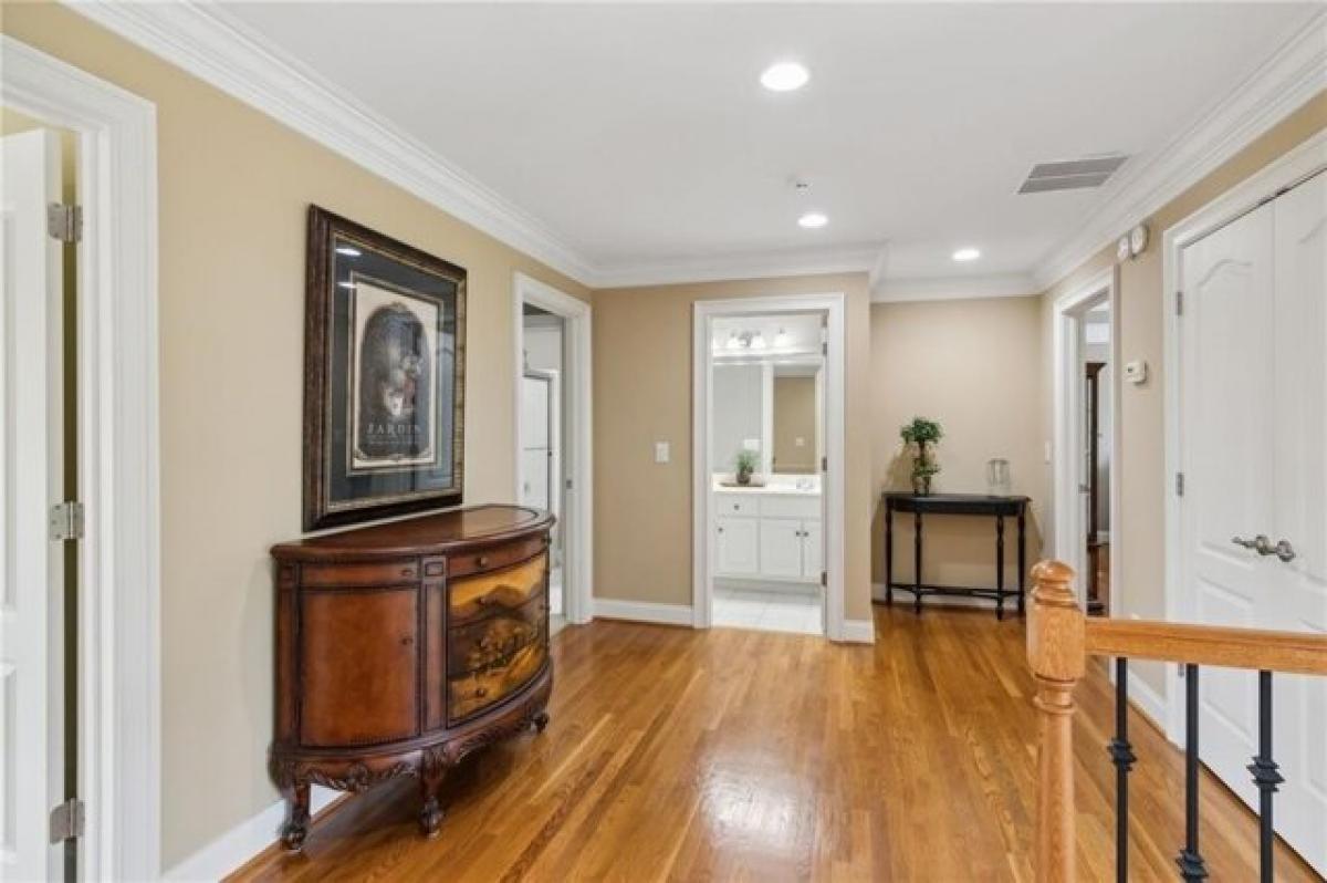 Picture of Home For Sale in Flowery Branch, Georgia, United States