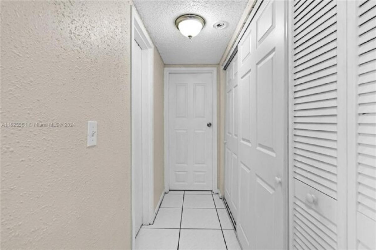 Picture of Home For Sale in North Miami, Florida, United States