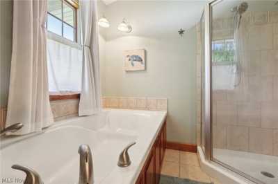 Home For Sale in Cuyahoga Falls, Ohio