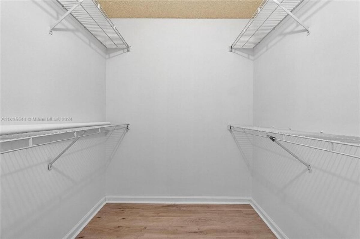 Picture of Home For Sale in Margate, Florida, United States