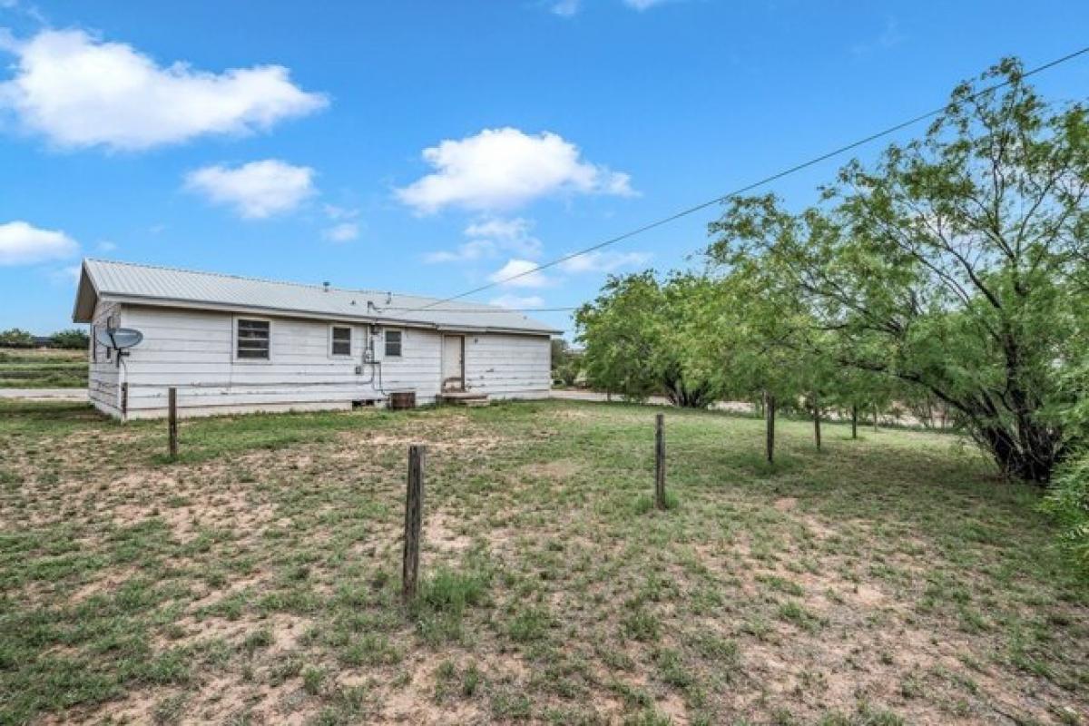 Picture of Home For Sale in Big Spring, Texas, United States