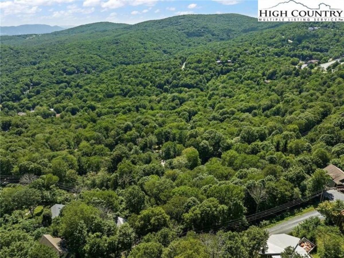 Picture of Residential Land For Sale in Beech Mountain, North Carolina, United States