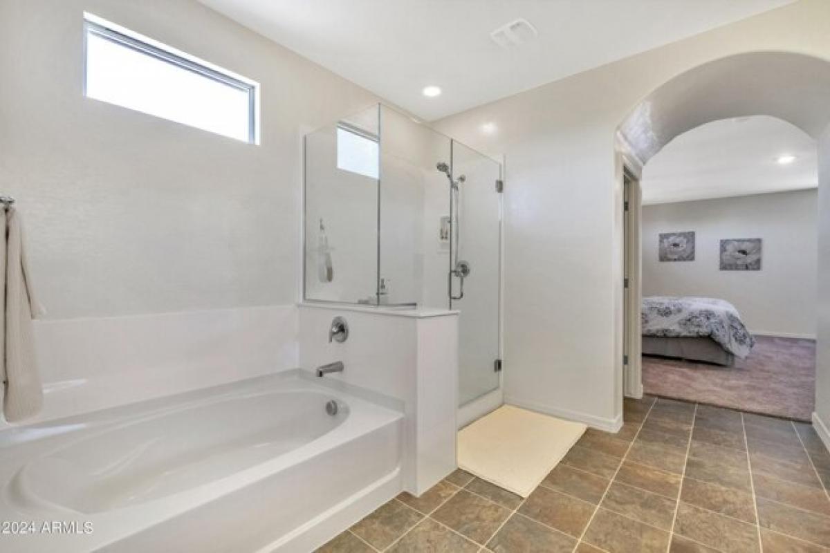 Picture of Home For Sale in Gilbert, Arizona, United States