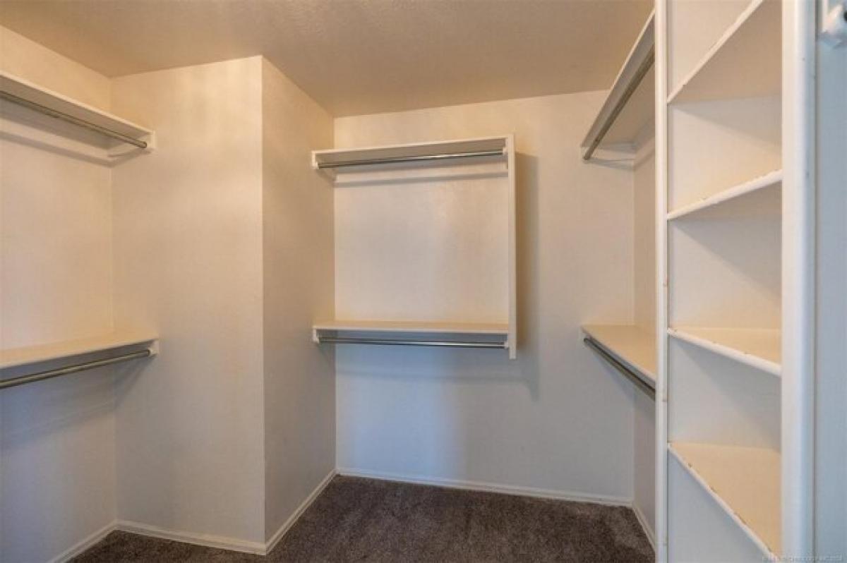 Picture of Home For Sale in Owasso, Oklahoma, United States