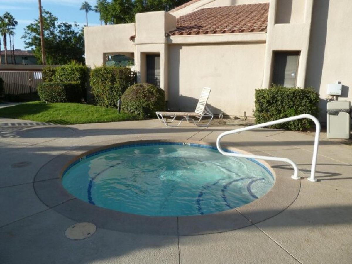 Picture of Home For Sale in Cathedral City, California, United States