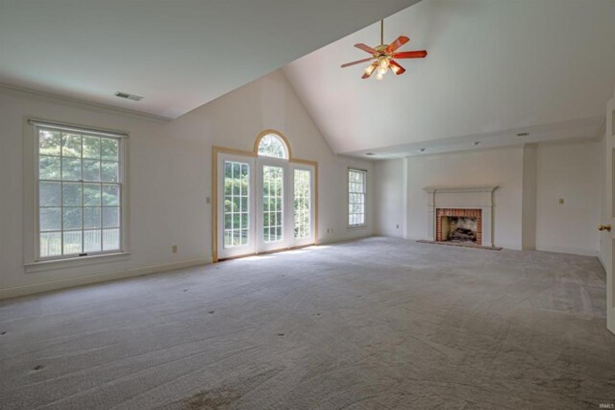 Picture of Home For Sale in Evansville, Indiana, United States