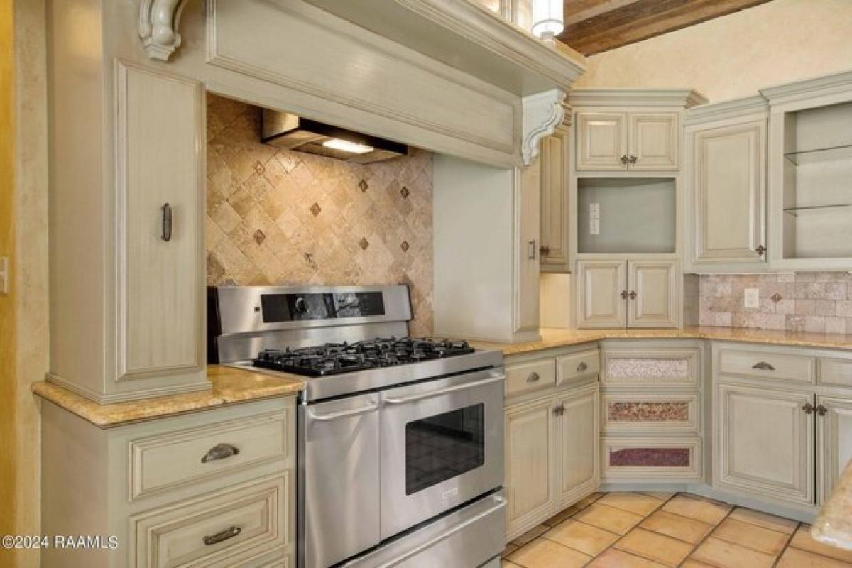 Picture of Home For Sale in Lafayette, Louisiana, United States