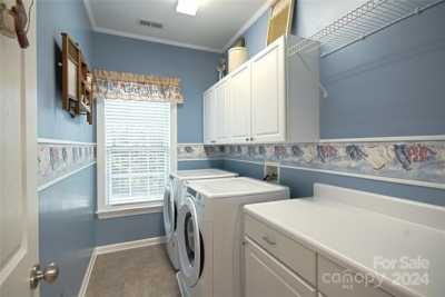 Home For Sale in Mooresville, North Carolina