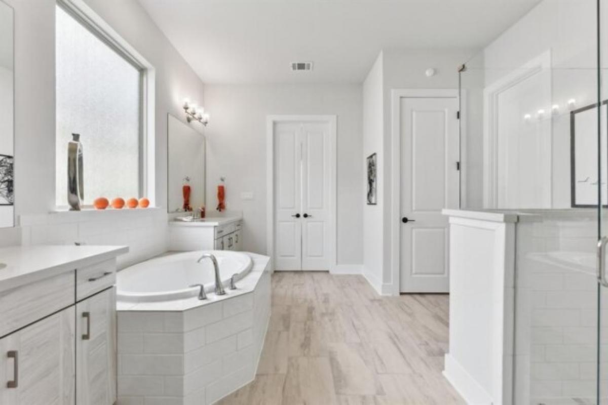 Picture of Home For Sale in Leander, Texas, United States