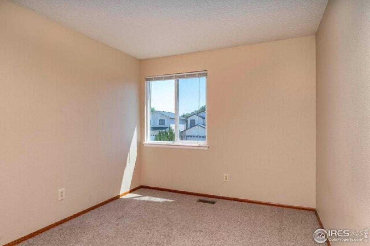 Picture of Home For Sale in Longmont, Colorado, United States