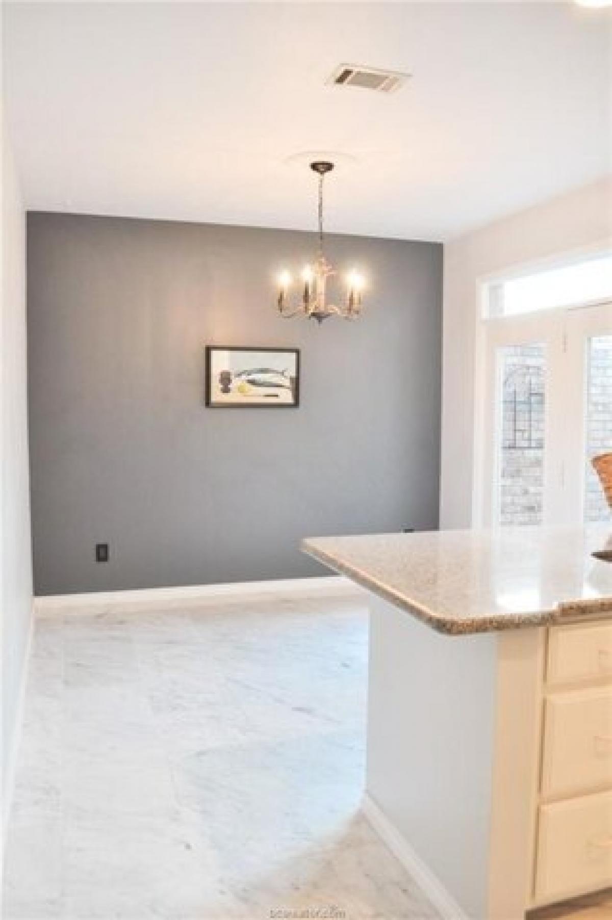 Picture of Home For Sale in College Station, Texas, United States