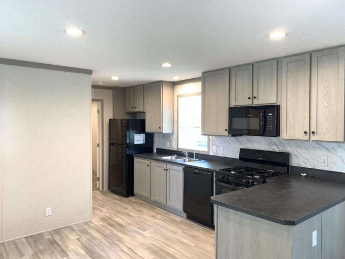 Picture of Home For Sale in Lansing, Michigan, United States