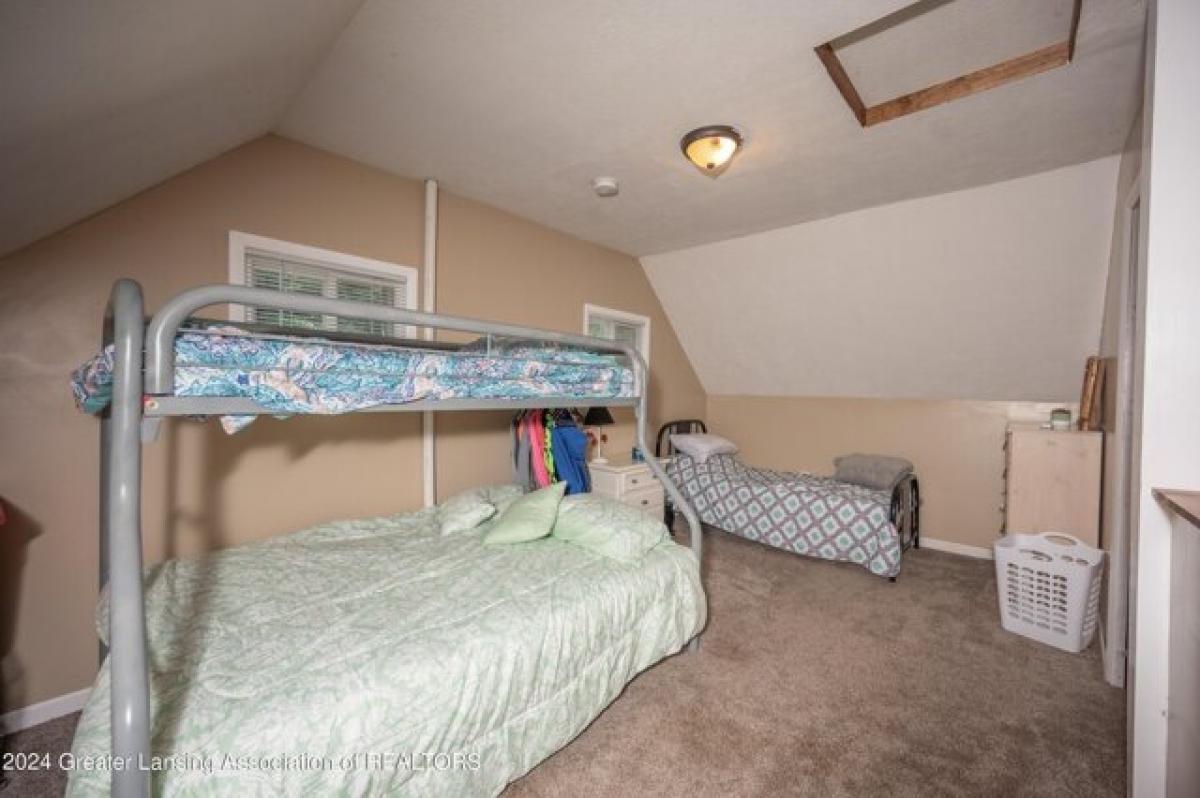 Picture of Home For Sale in Harrison, Michigan, United States