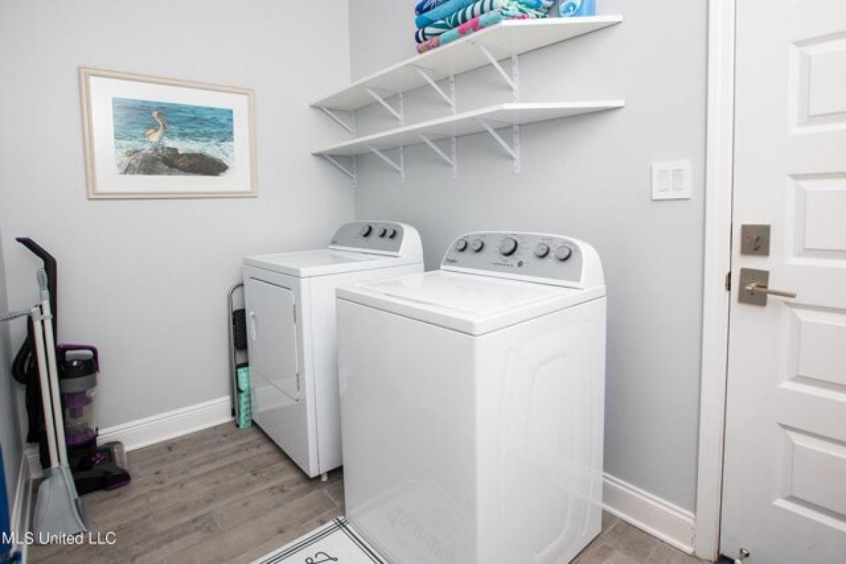 Picture of Home For Sale in Long Beach, Mississippi, United States