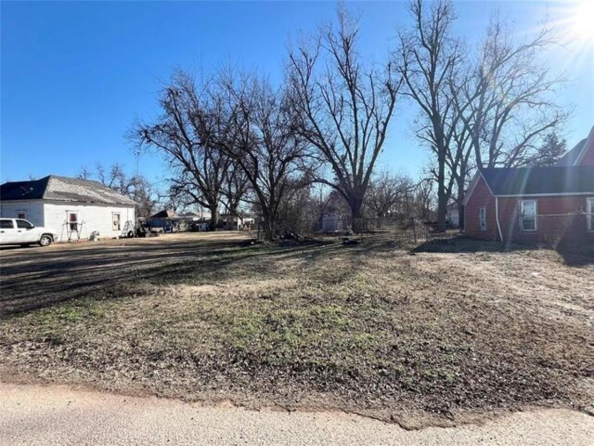 Picture of Residential Land For Rent in Chickasha, Oklahoma, United States