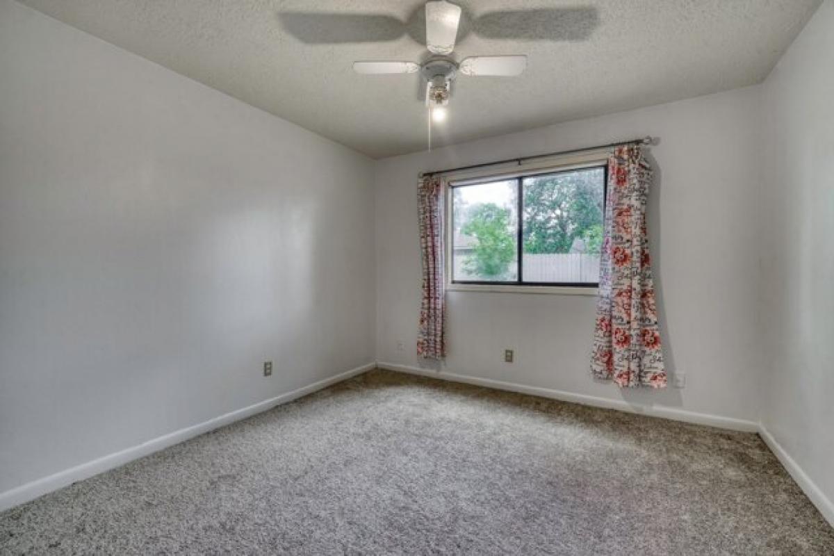 Picture of Home For Sale in College Station, Texas, United States