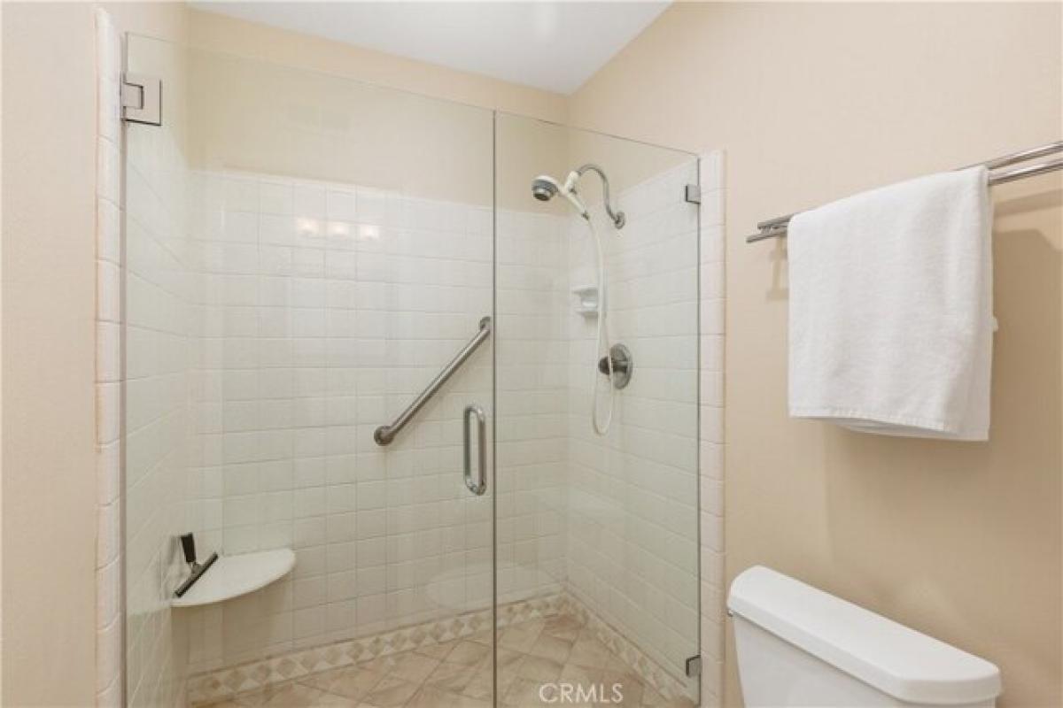 Picture of Home For Sale in Irvine, California, United States