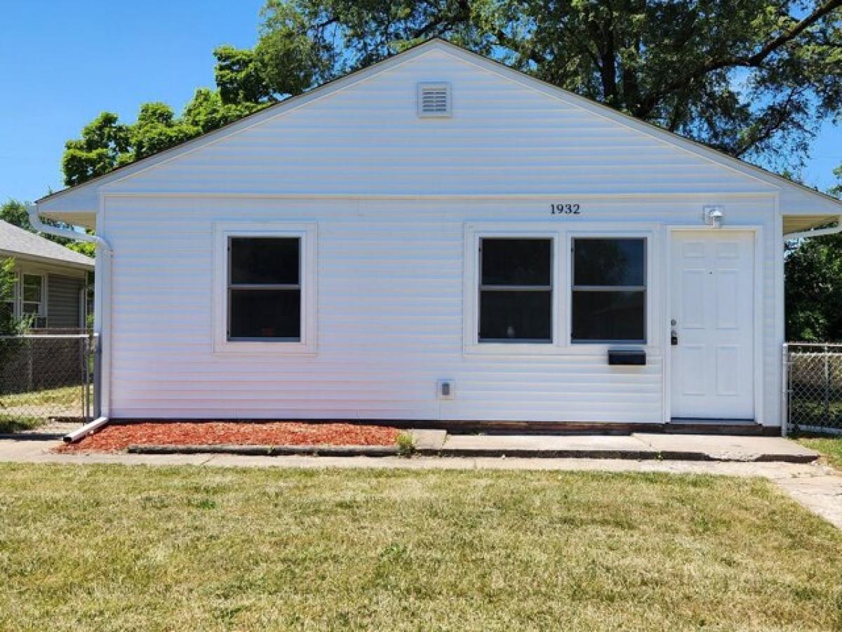 Picture of Home For Sale in Gary, Indiana, United States