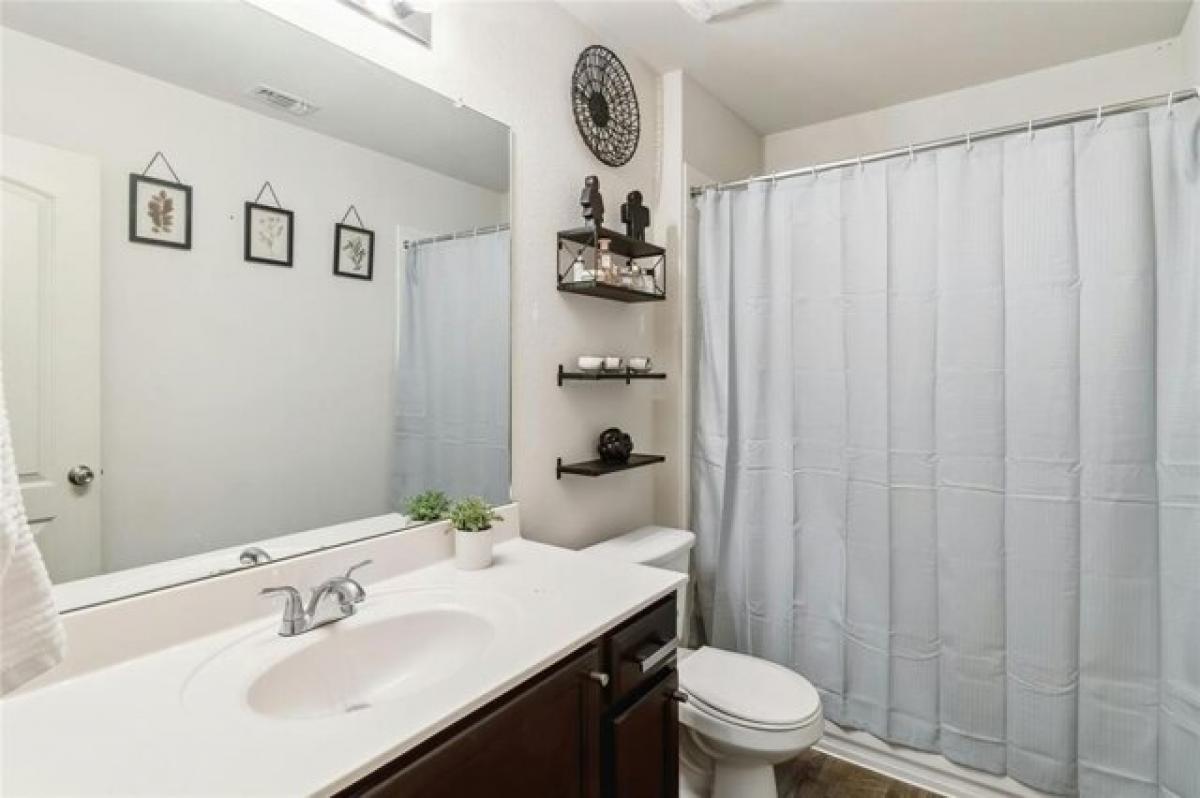 Picture of Home For Sale in San Marcos, Texas, United States