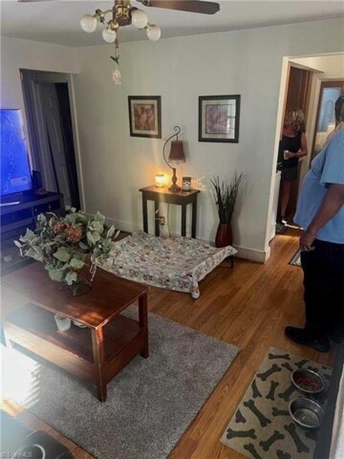 Picture of Home For Sale in Greensboro, North Carolina, United States