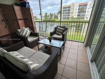 Home For Sale in Doral, Florida