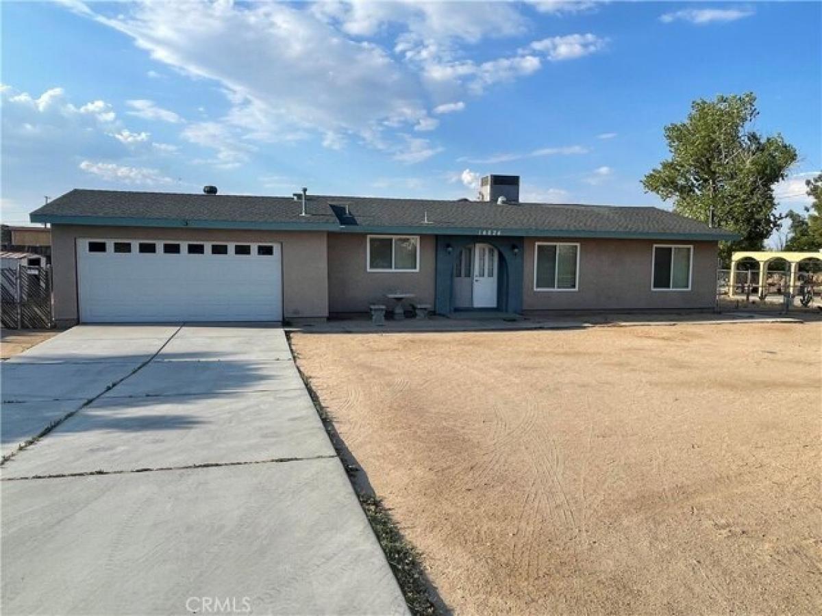 Picture of Home For Sale in Hesperia, California, United States