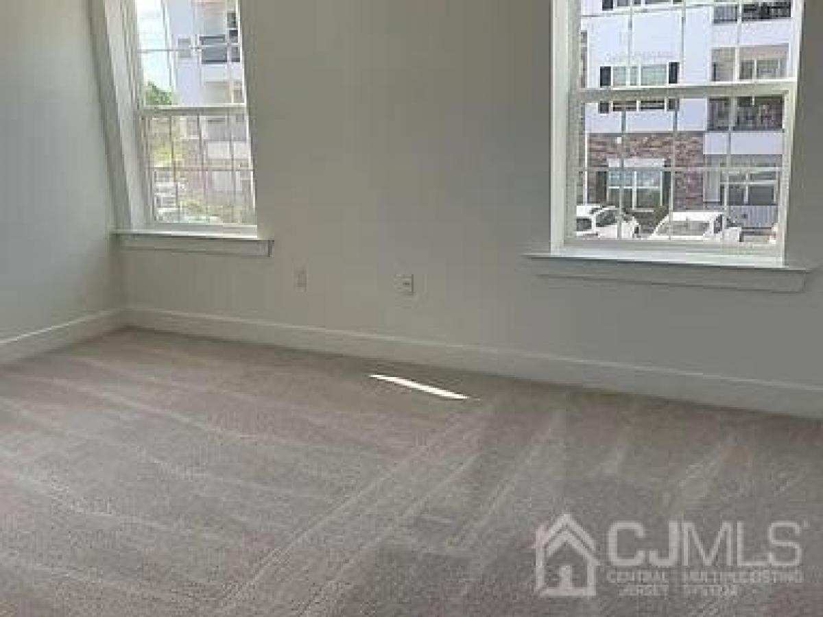 Picture of Home For Sale in Jamesburg, New Jersey, United States