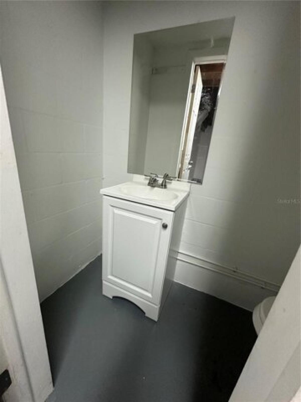 Picture of Home For Sale in Holiday, Florida, United States