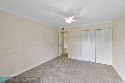 Home For Sale in Deerfield Beach, Florida