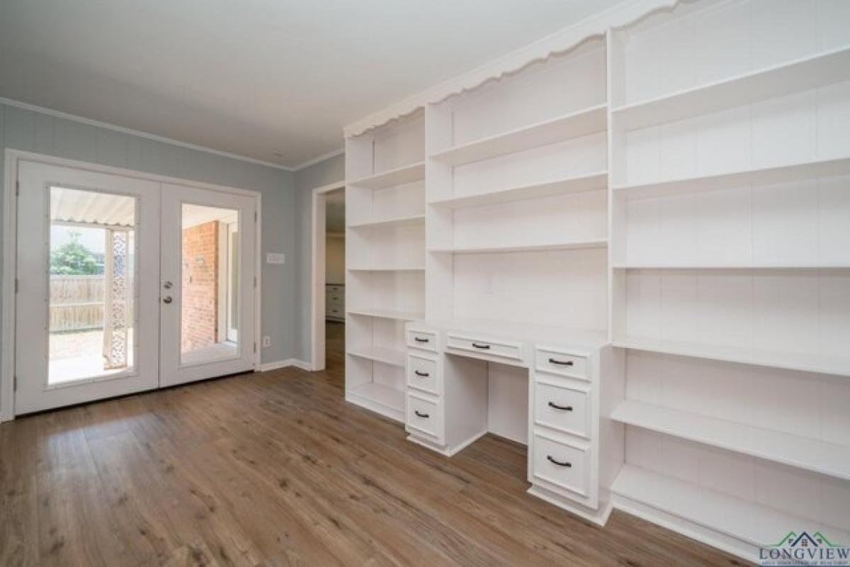 Picture of Home For Sale in Longview, Texas, United States