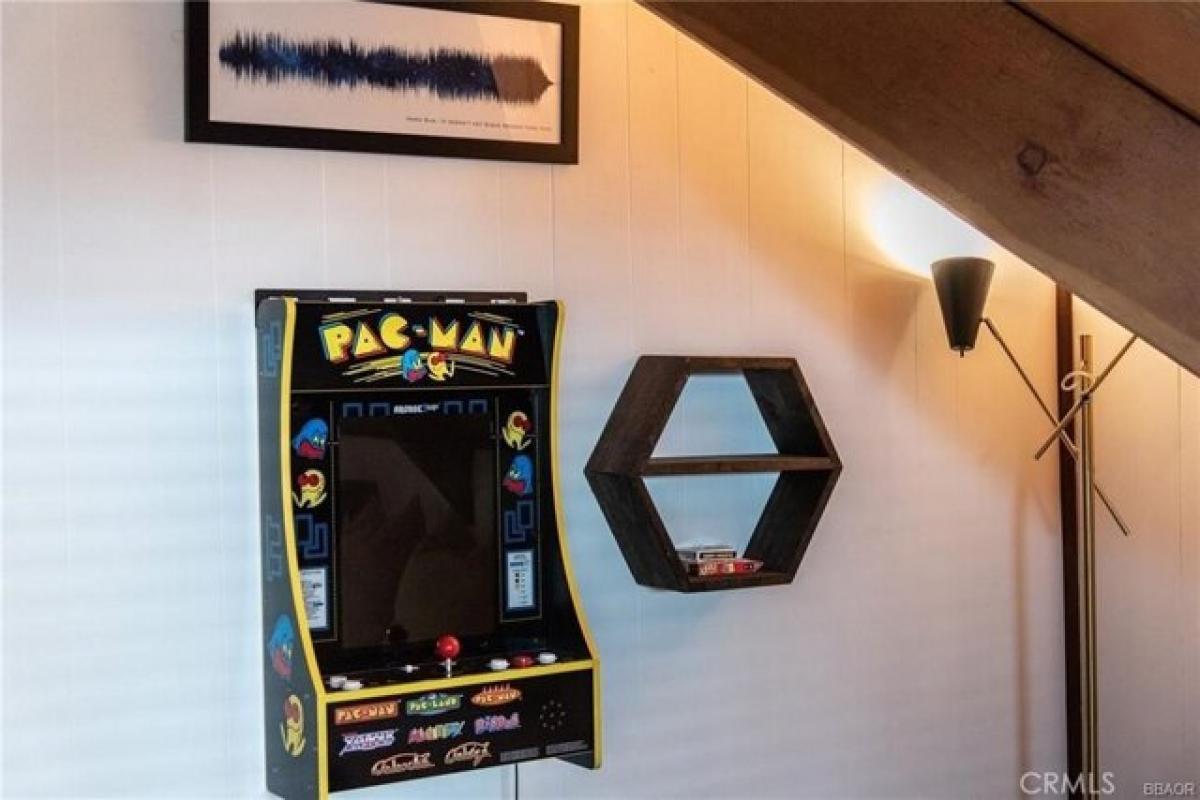 Picture of Home For Sale in Big Bear Lake, California, United States