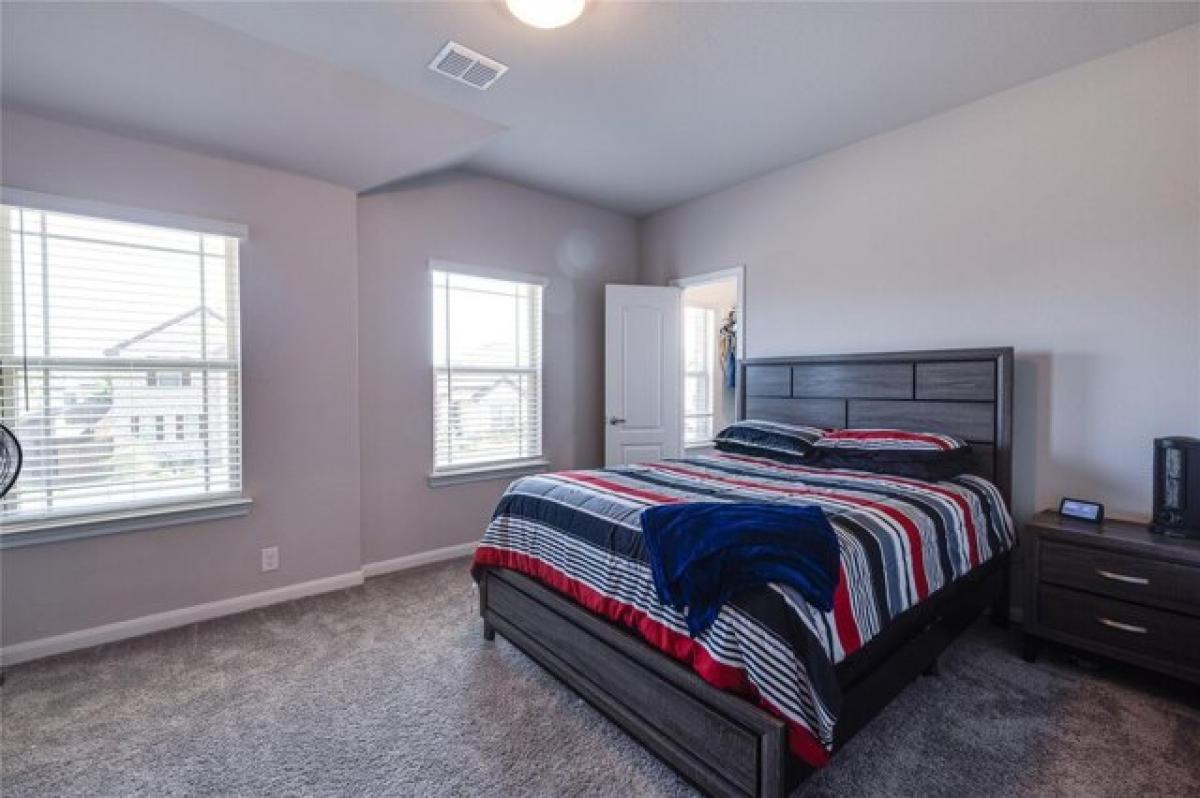 Picture of Home For Sale in Godley, Texas, United States