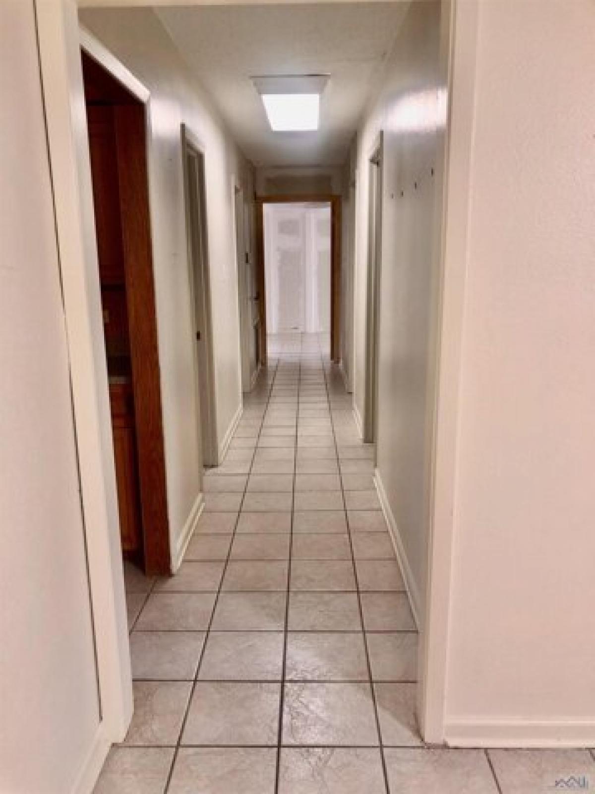 Picture of Home For Sale in Houma, Louisiana, United States