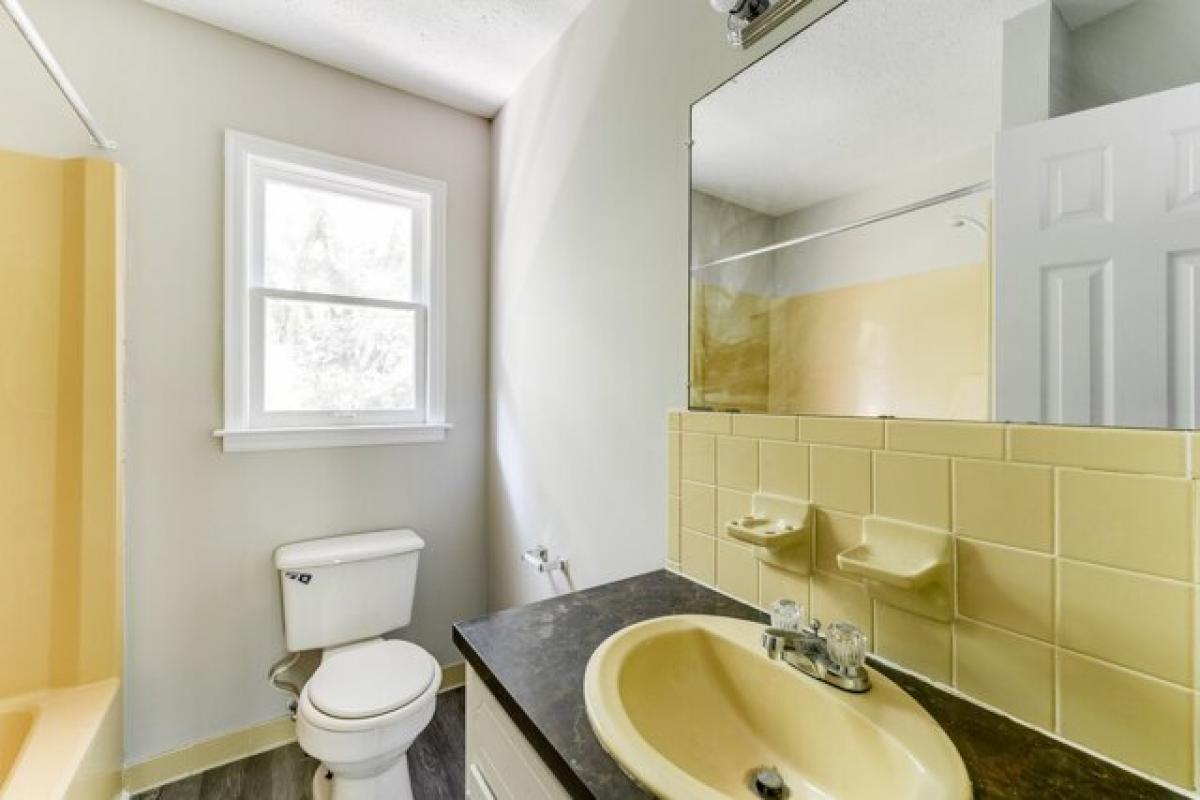 Picture of Home For Sale in Lynchburg, Virginia, United States