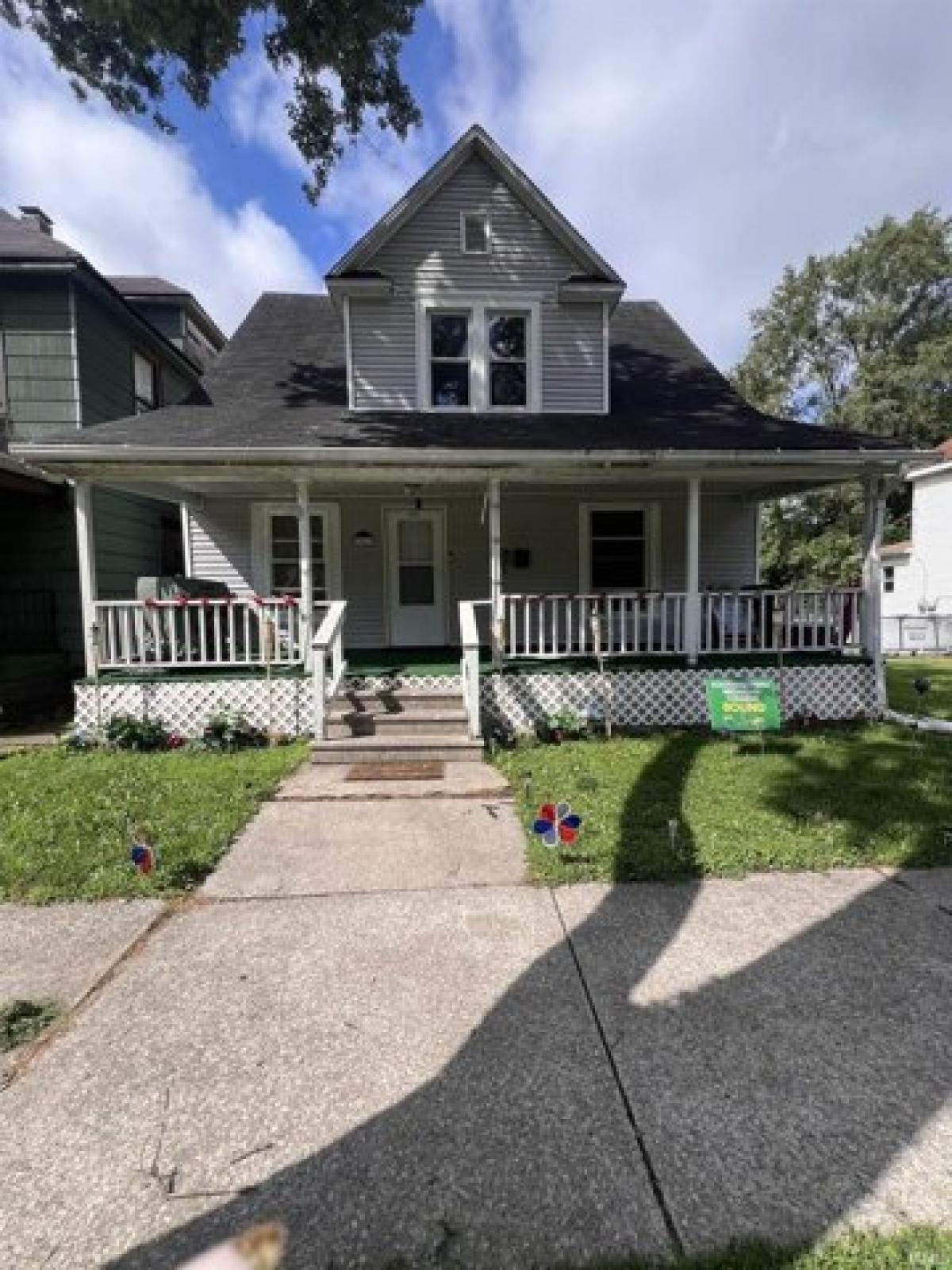 Picture of Home For Sale in Elkhart, Indiana, United States