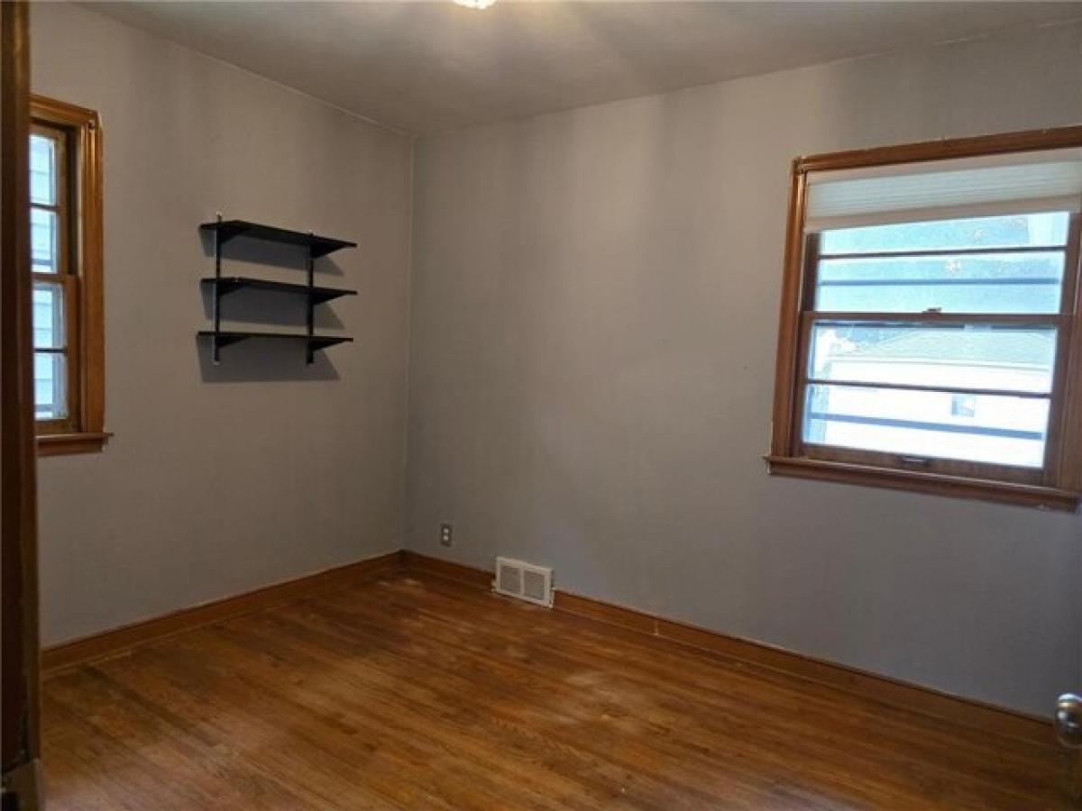 Picture of Home For Sale in Saint Paul, Minnesota, United States