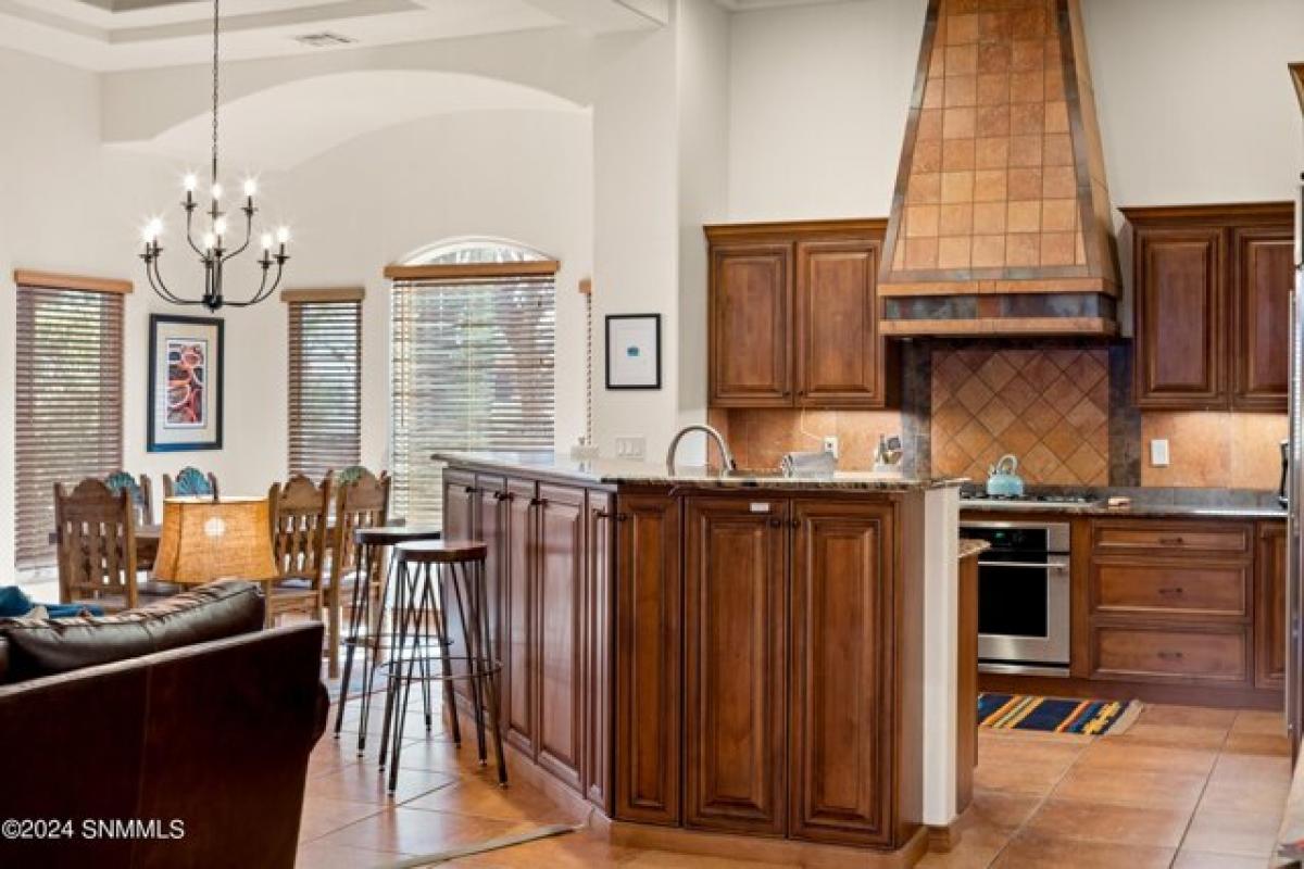 Picture of Home For Sale in Las Cruces, New Mexico, United States