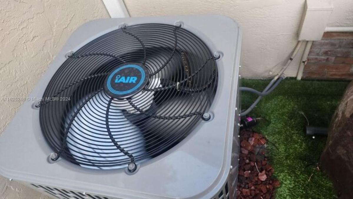 Picture of Home For Sale in Doral, Florida, United States