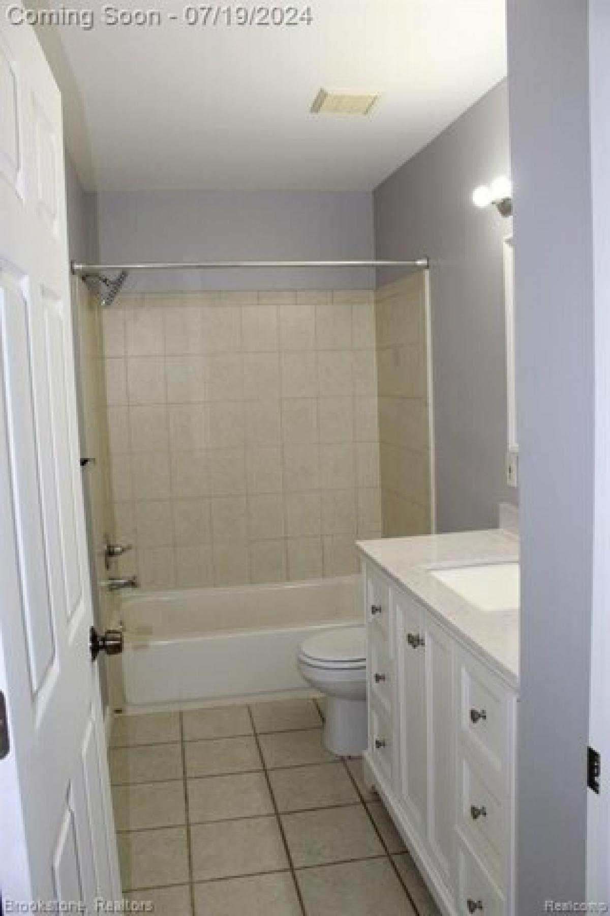 Picture of Home For Sale in Roseville, Michigan, United States