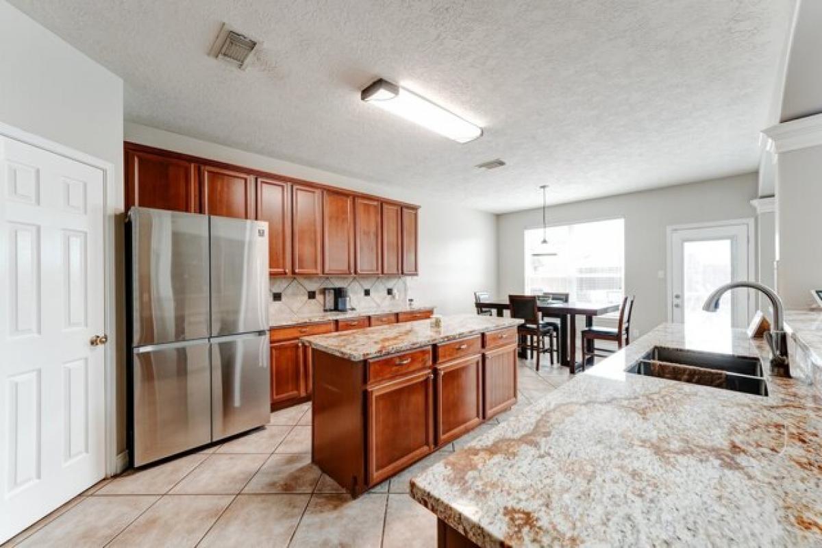 Picture of Home For Sale in Pearland, Texas, United States